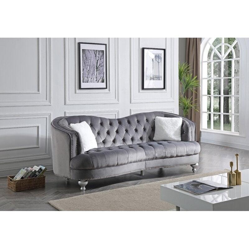 Choosing a classic or neoclassical sofa set