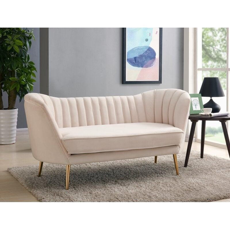 Women's Majlis Sofas: Colors, Accessories, and Layouts